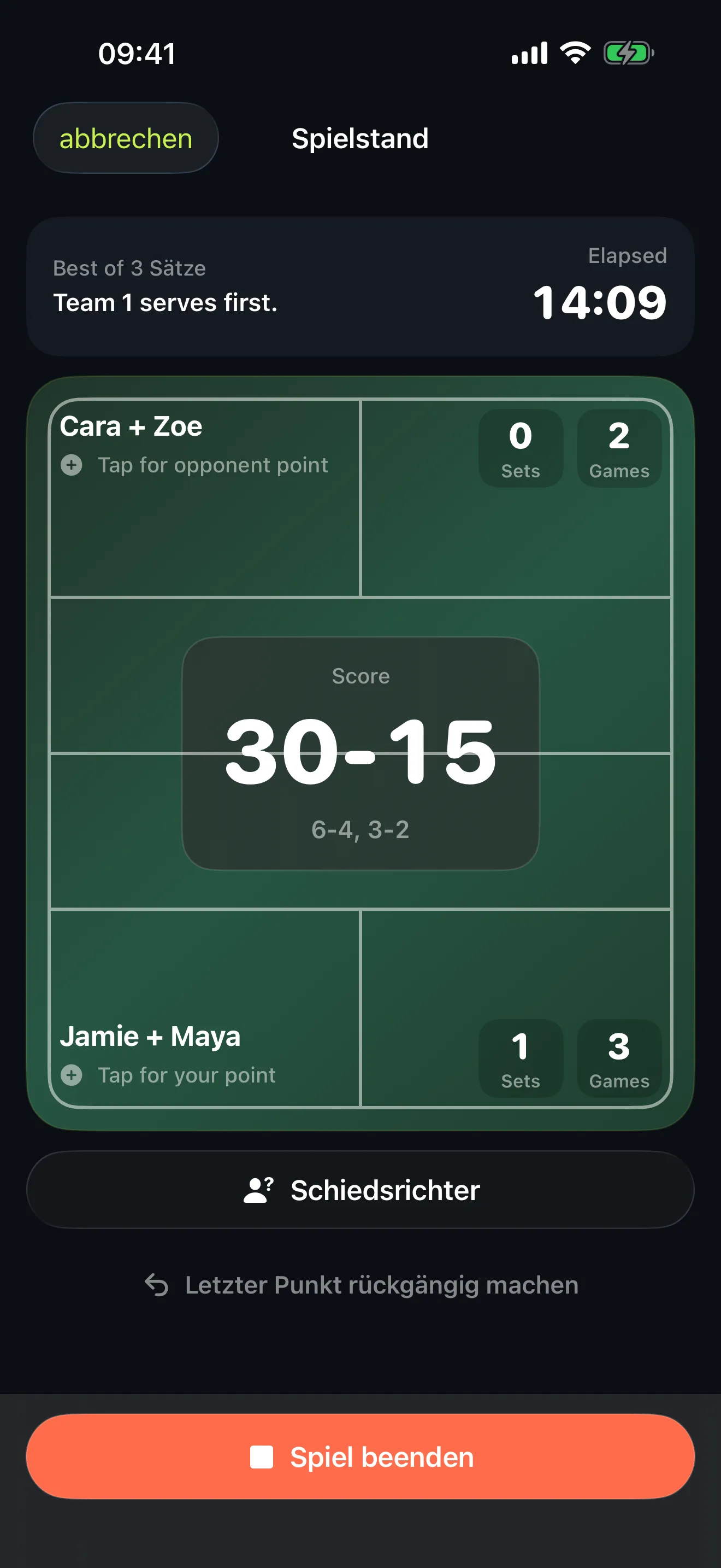Live-Zählbildschirm von Start Padel mit einer Anzeigetafel auf einem Padel-Court, dem aktuellen Spielstand sowie Sätzen und Spielen beider Teams.
